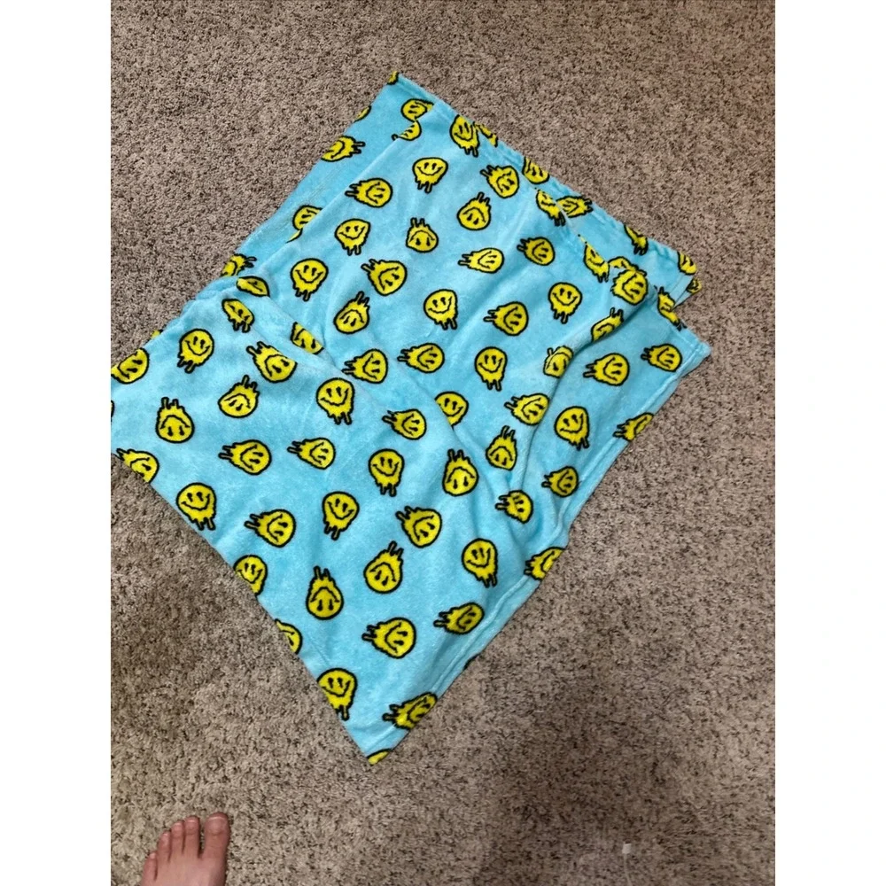 Unbranded plush fleece